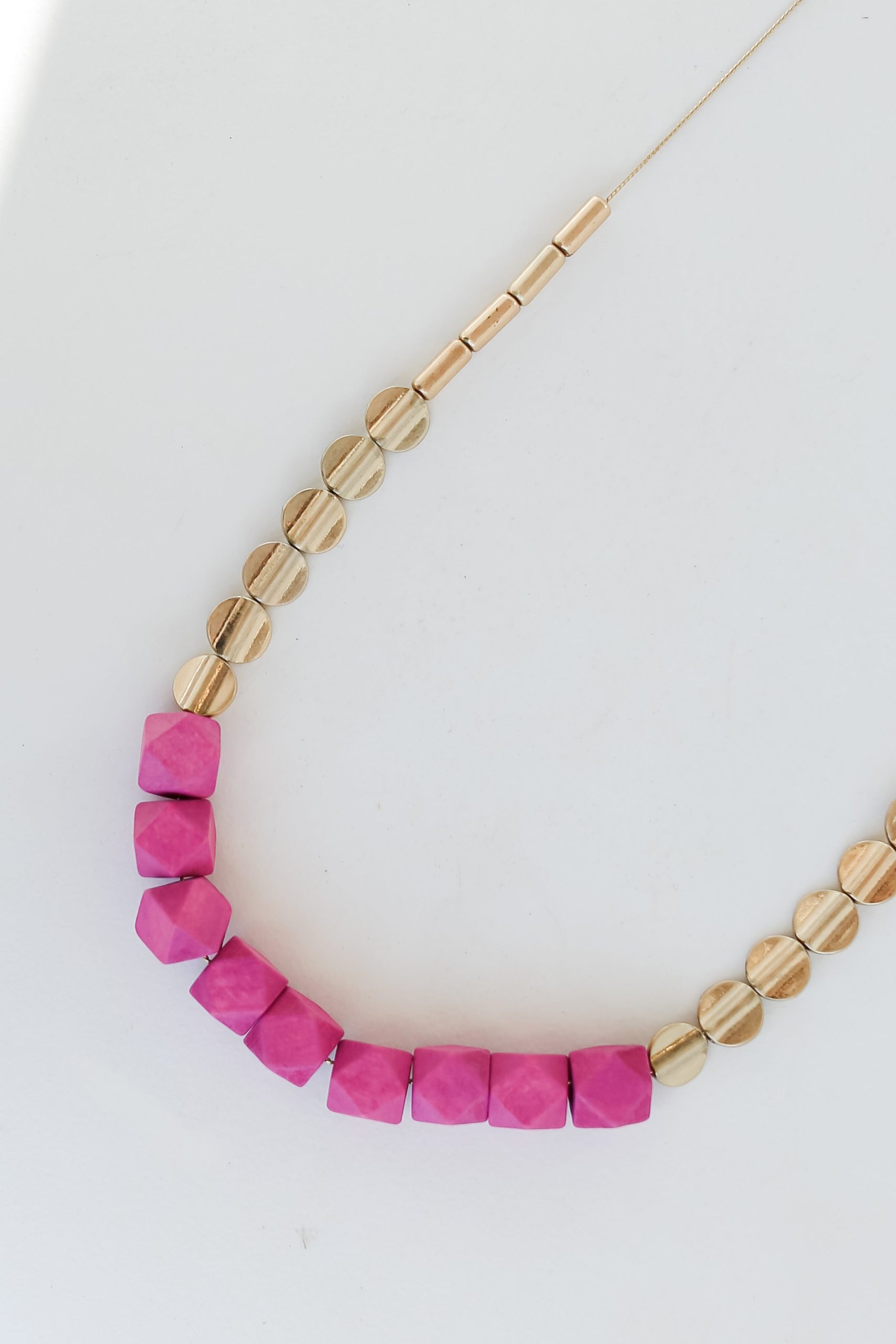 shopdressup_beaded_necklace-7_811d1358-a8a0-47ff-8735-501369cdebdd.jpg